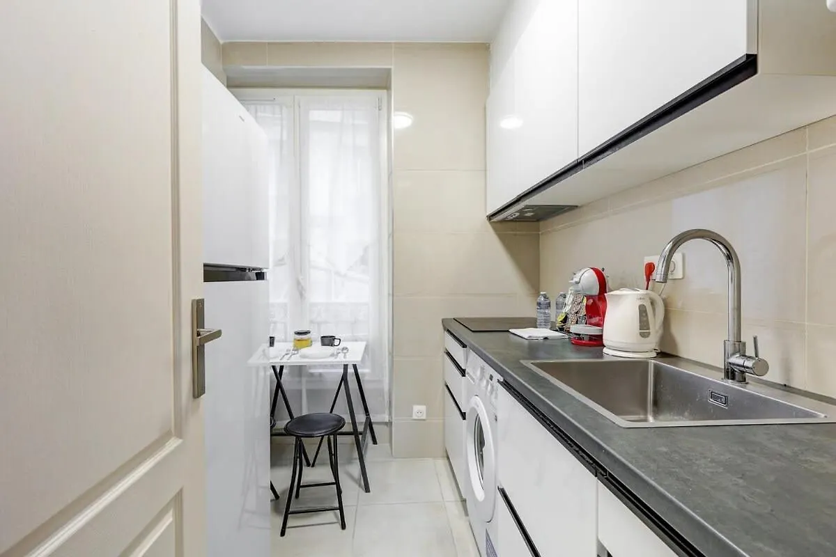 108-Cozy Apartment In Republique Paris