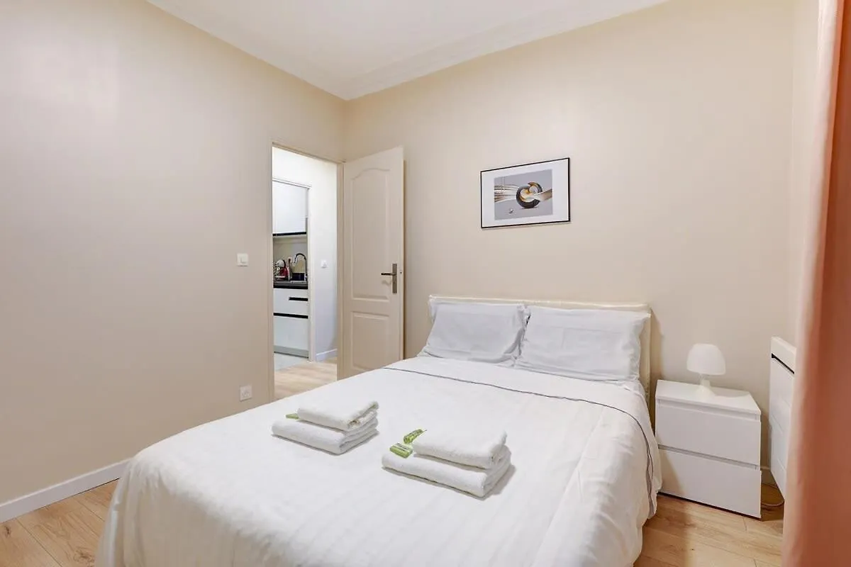 108-Cozy Apartment In Republique Parigi
